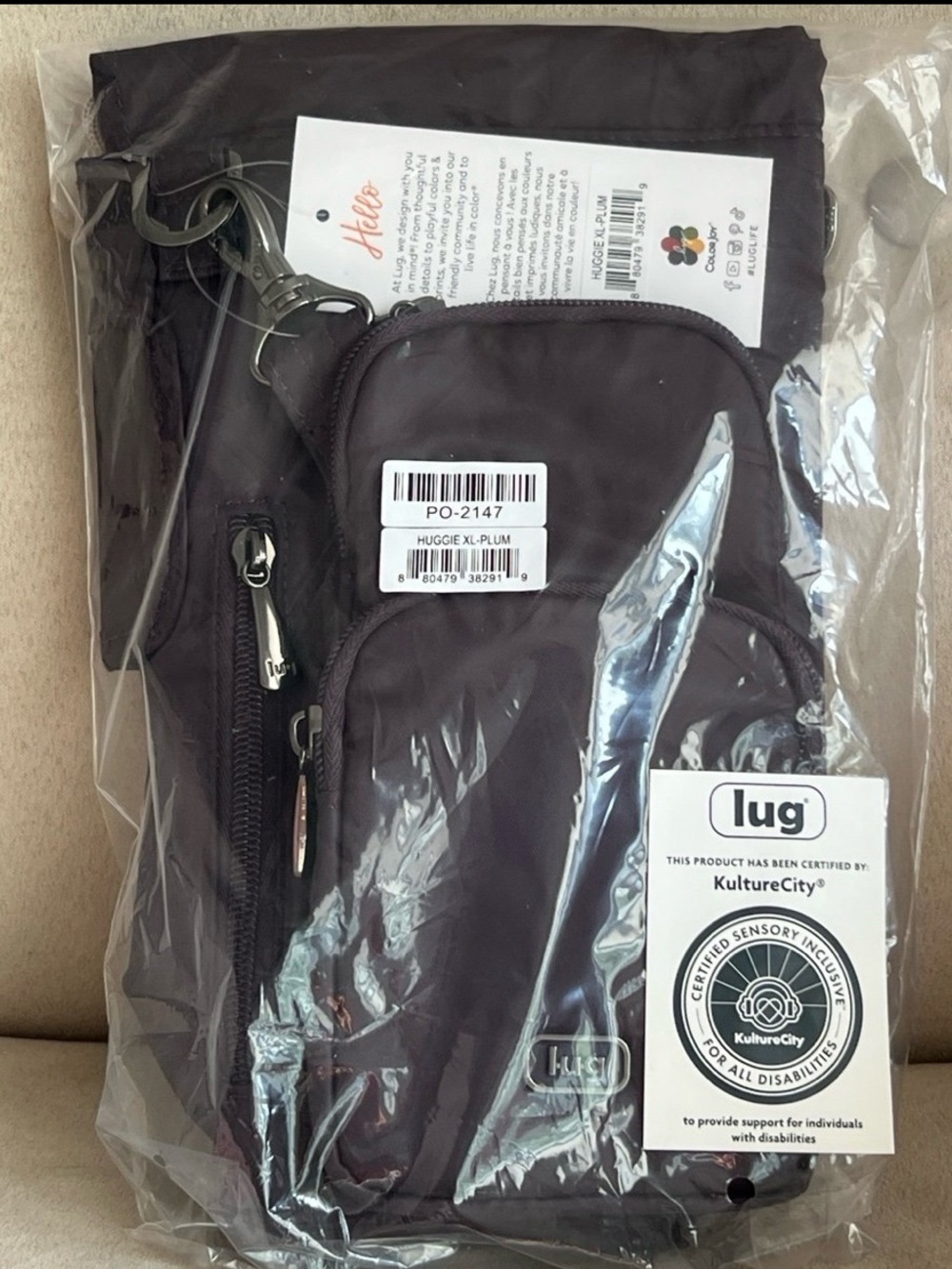 NWT Lug Huggie XL Crossbody Bottle Holder in Plum
